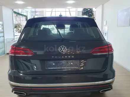 Volkswagen Touareg 2022 года за 27 000 000 тг. в Алматы – фото 6