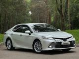 Toyota Camry 2019 года за 15 300 000 тг. в Алматы – фото 3