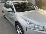 Chevrolet Cruze 2011 года за 2 800 000 тг. в Алматы – фото 3