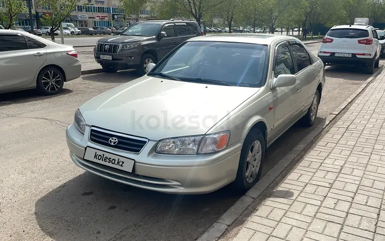 Toyota Camry 2000 года за 3 200 000 тг. в Астана