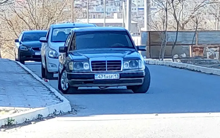 Mercedes-Benz E 320 1992 года за 2 800 000 тг. в Актау