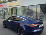 Tesla Model 3 2021 года за 12 490 000 тг. в Алматы – фото 3