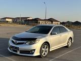 Toyota Camry 2013 годаfor8 100 000 тг. в Шымкент – фото 2