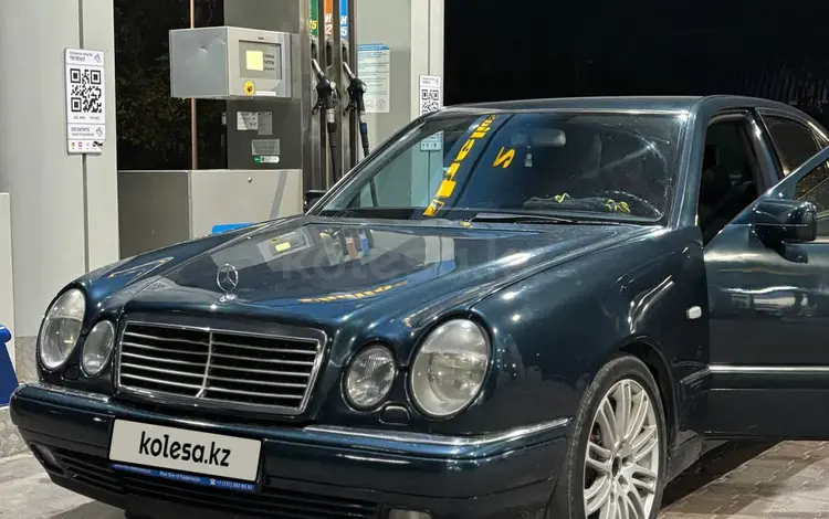 Mercedes-Benz E 320 1998 года за 2 400 000 тг. в Алматы