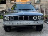 BMW 520 1991 года за 550 000 тг. в Алматы – фото 2