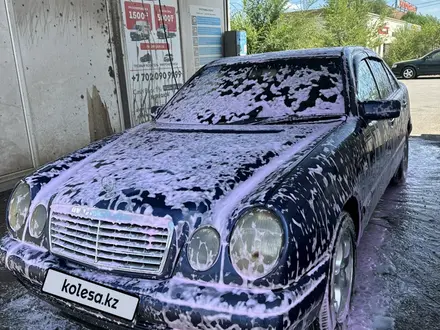 Mercedes-Benz E 290 1997 года за 2 500 000 тг. в Караганда – фото 3