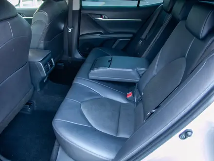 Toyota Camry 2024 года за 15 900 000 тг. в Алматы – фото 11
