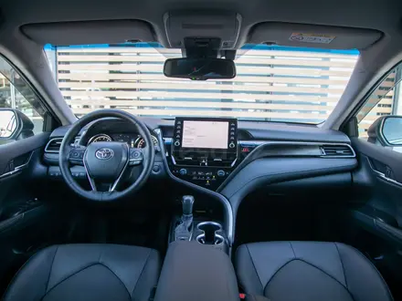 Toyota Camry 2024 года за 15 900 000 тг. в Алматы – фото 12