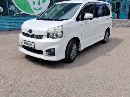 Toyota Voxy 2011 года за 9 300 000 тг. в Усть-Каменогорск – фото 7