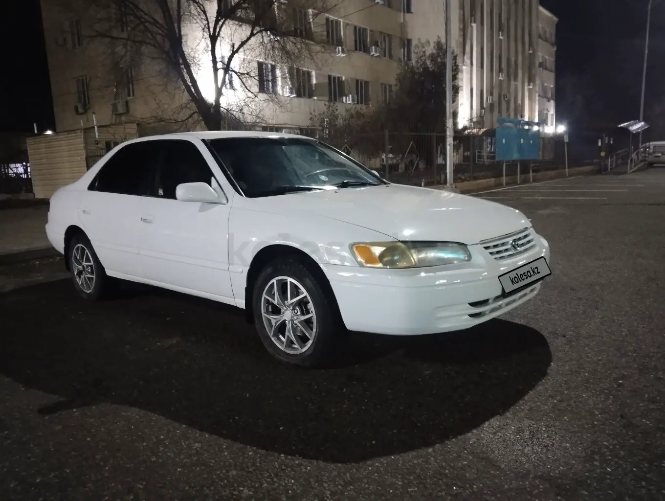 Toyota Camry, 1998