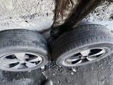 5 покрышек с дисками и 3 без дисков 185 65 14 за 20 000 тг. в Усть-Каменогорск – фото 2