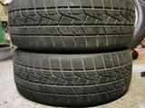 Резина 2-шт 225/55 r17 за 30 000 тг. в Алматы