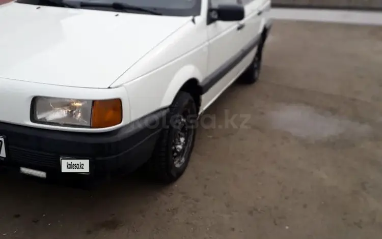 Volkswagen Passat 1990 годаfor1 000 000 тг. в Уральск