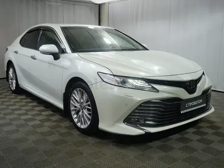 Toyota Camry 2021 года за 13 700 000 тг. в Алматы – фото 19