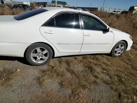 Toyota Camry 2005 года за 4 700 000 тг. в Актобе – фото 3