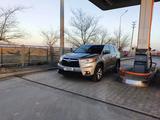 Toyota Highlander 2014 года за 14 000 000 тг. в Атырау