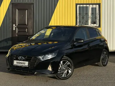 Hyundai i20 2023 года за 6 850 000 тг. в Караганда