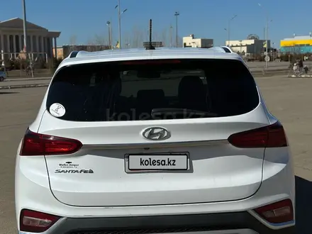 Hyundai Santa Fe 2020 года за 8 900 000 тг. в Уральск – фото 3