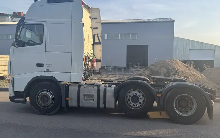 Volvo  FH 2008 года за 25 000 000 тг. в Астана