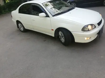 Toyota Avensis 1999 года за 2 900 000 тг. в Алматы – фото 4