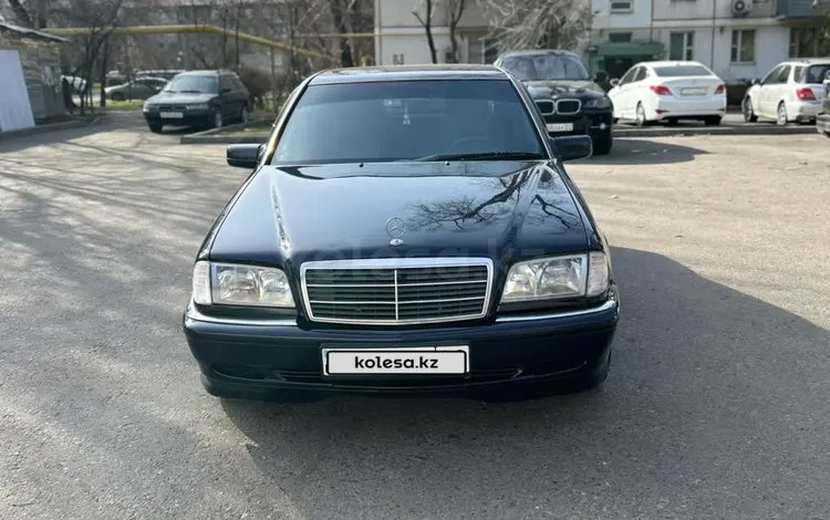 Mercedes-Benz C 220 1997 года за 3 500 000 тг. в Алматы
