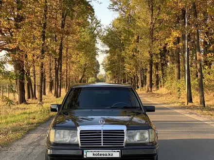 Mercedes-Benz E 230 1991 года за 1 600 000 тг. в Алматы – фото 6