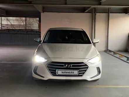 Hyundai Elantra 2017 года за 7 500 000 тг. в Алматы