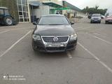 Volkswagen Passat 2005 годаүшін3 200 000 тг. в Алматы