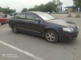 Volkswagen Passat 2005 года за 3 200 000 тг. в Алматы – фото 5