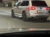 Volkswagen Touareg 2007 года за 5 000 000 тг. в Атырау