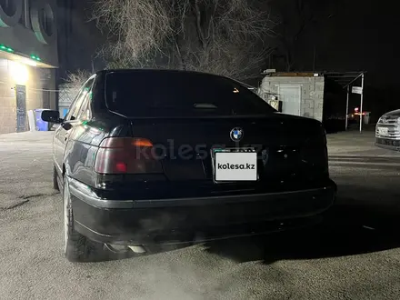 BMW 528 1997 года за 2 500 000 тг. в Алматы – фото 4