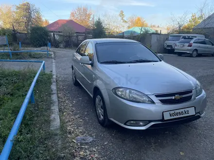 Daewoo Gentra 2014 года за 4 250 000 тг. в Усть-Каменогорск – фото 2