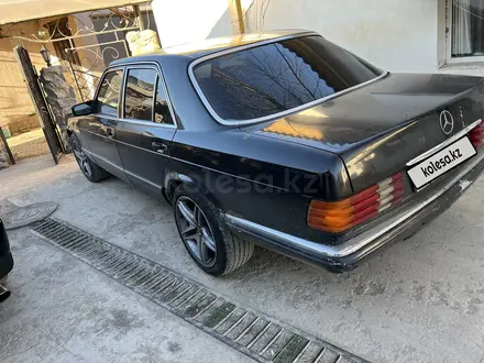 Mercedes-Benz S 260 1984 года за 2 500 000 тг. в Актобе – фото 21
