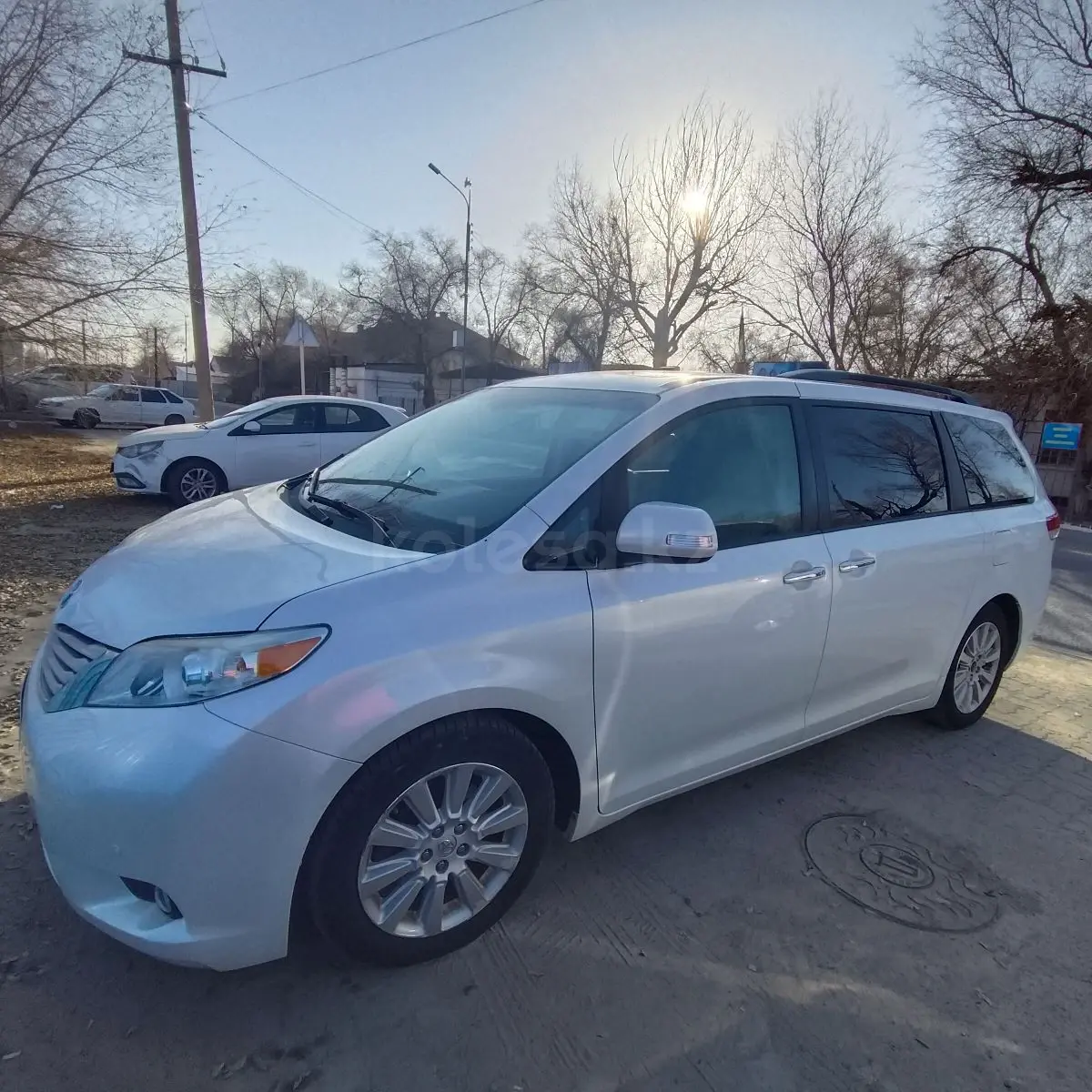 Toyota Sienna, 2013
