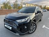 Toyota RAV4 2021 года за 20 150 000 тг. в Караганда – фото 4