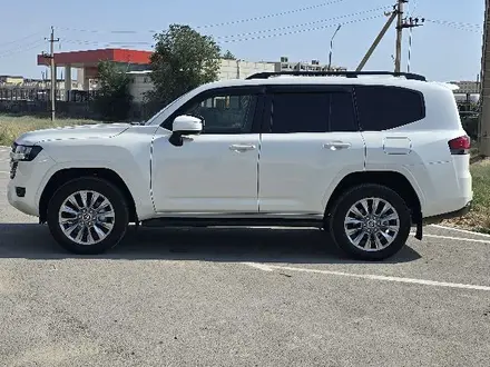 Toyota Land Cruiser 2022 года за 42 050 000 тг. в Актау – фото 3