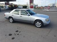 Mercedes-Benz E 230 1992 годаfor2 800 000 тг. в Караганда