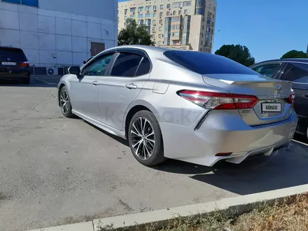 Toyota Camry 2018 года за 8 500 000 тг. в Актау – фото 4