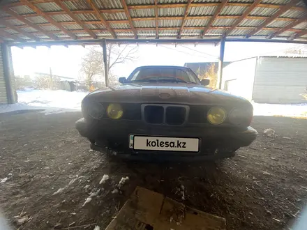 BMW 525 1991 года за 1 100 000 тг. в Есик – фото 3