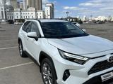 Toyota RAV4 2023 года за 20 000 000 тг. в Астана – фото 3