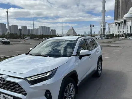 Toyota RAV4 2023 года за 20 000 000 тг. в Астана – фото 5