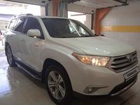 Toyota Highlander 2013 года за 11 900 000 тг. в Алматы