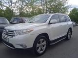 Toyota Highlander 2013 года за 11 550 000 тг. в Алматы – фото 3