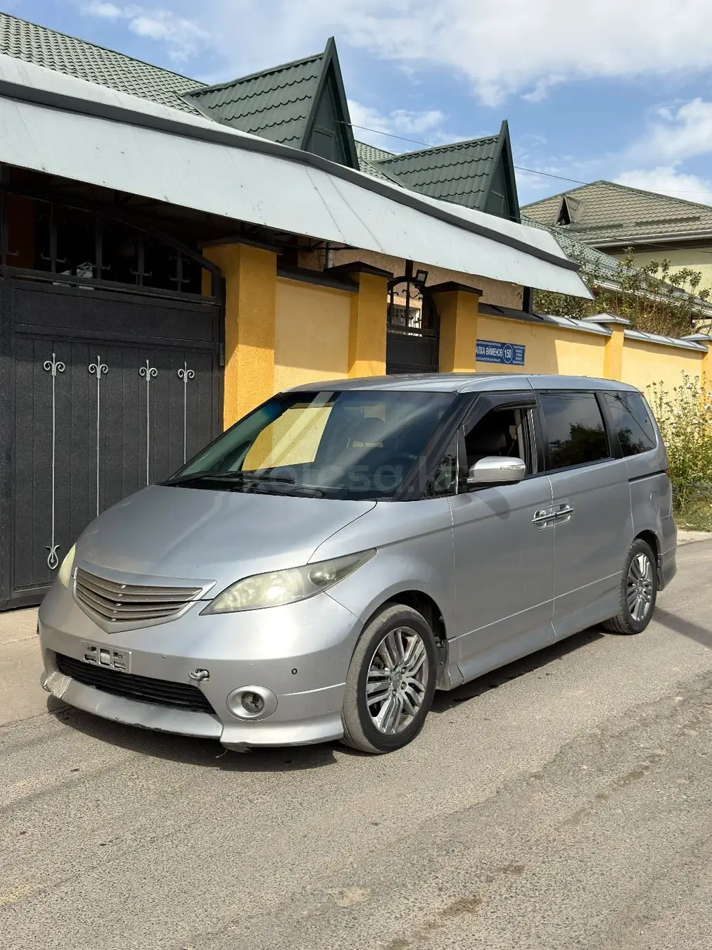 Honda Elysion, 2005