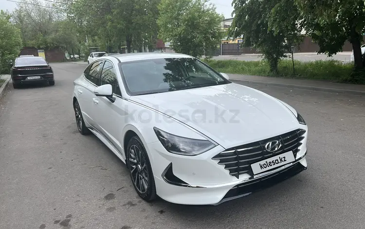 Hyundai Sonata 2023 года за 14 200 000 тг. в Алматы