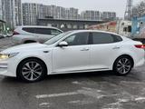 Kia K5 2015 года за 8 400 000 тг. в Алматы – фото 2