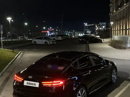 Kia K5 2016 года за 7 300 000 тг. в Шымкент