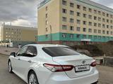 Toyota Camry 2018 года за 14 500 000 тг. в Шымкент – фото 3