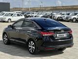 Hyundai Accent 2021 года за 7 490 000 тг. в Атырау – фото 3