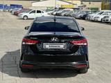 Hyundai Accent 2021 года за 7 490 000 тг. в Атырау – фото 4
